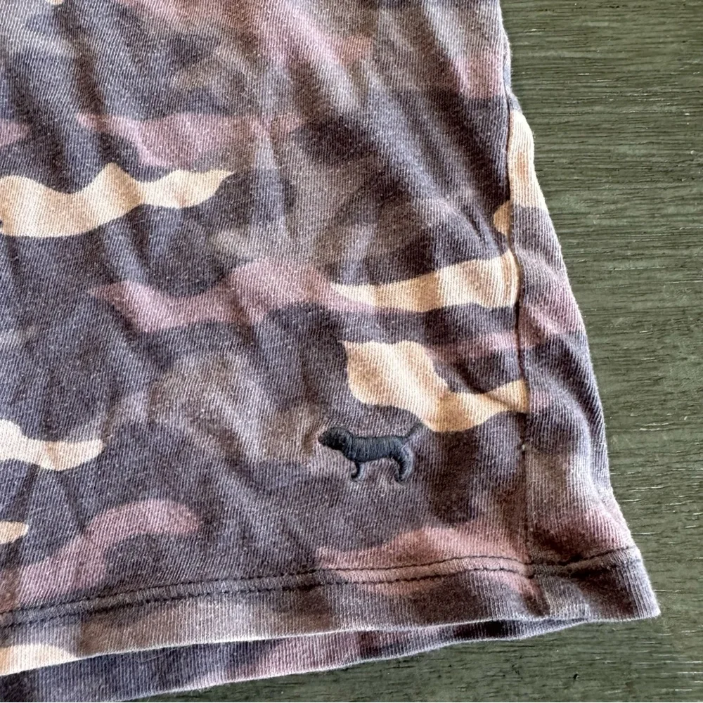 PINK VS Short Sleeve Taupe Tshirt XS Camo - Picture 5 of 8